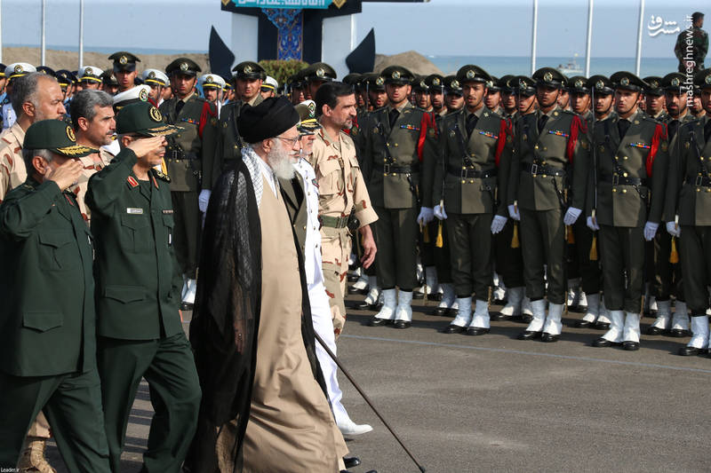 ارتش در کنار سپاه از پایه های حفاظت از دیکتاتوری اسلامی است