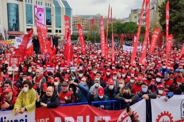 تظاهرات گسترده در ترکیه در اعتراض به تورم و سقوط ارزش لیر
