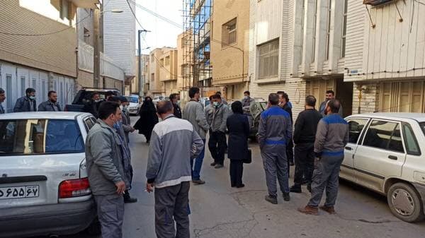 ممانعت از ورود جمعی از نیروهای مخابرات اصفهان به شرکت توسط مدیریت