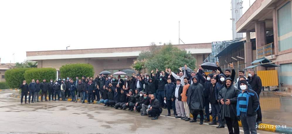 پیروزی اعتصابات کارگران پتروشیمی رجال