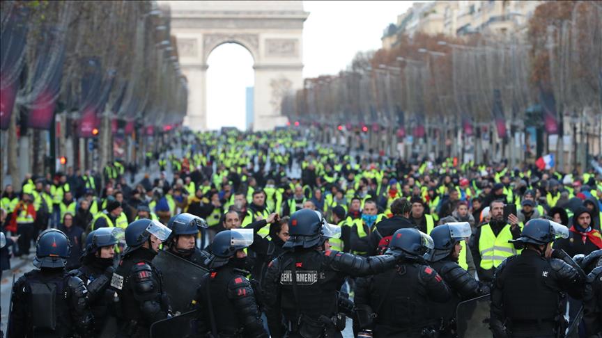 برگزاری تظاهرات جلیقه‌زردها در پاریس