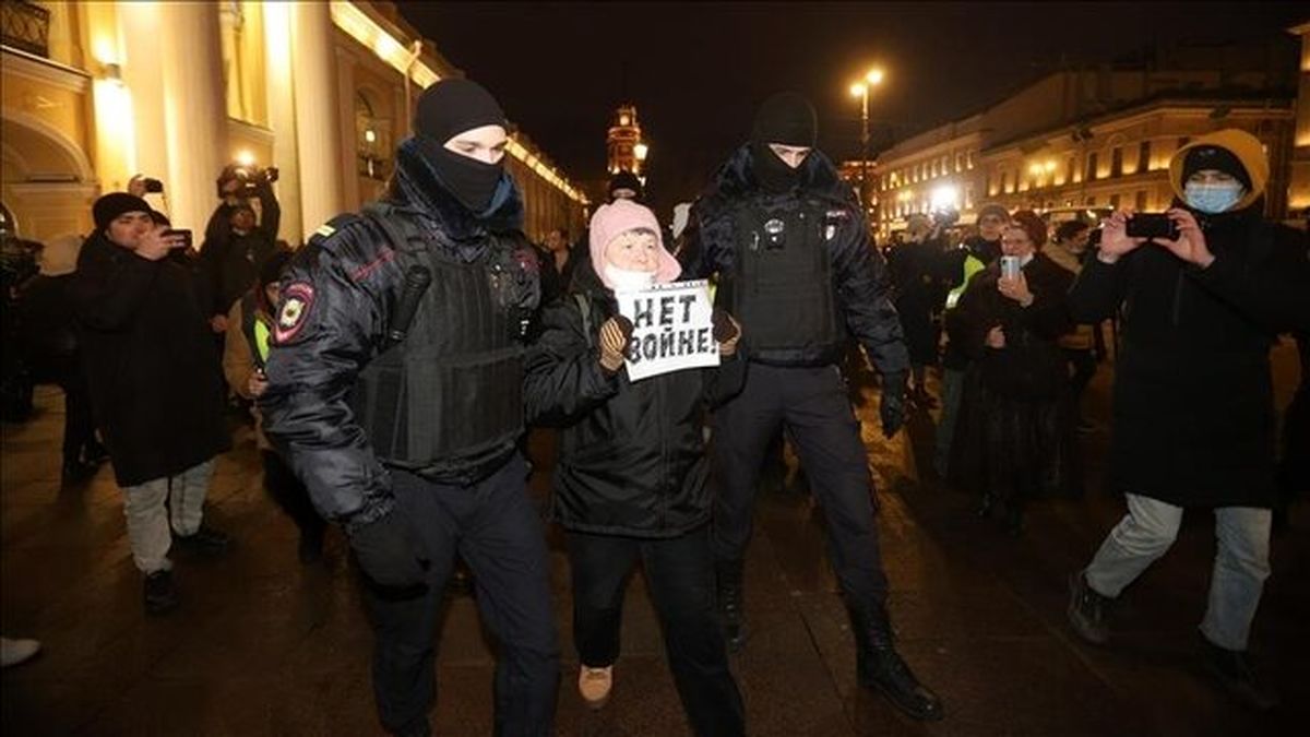 تداوم بازداشت معترضان به جنگ در روسیه