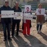 تجمع_خانواده‌_زندانیان_سیاسی_محکوم_به_اعدام_در_مقابل_زندان_اوین1